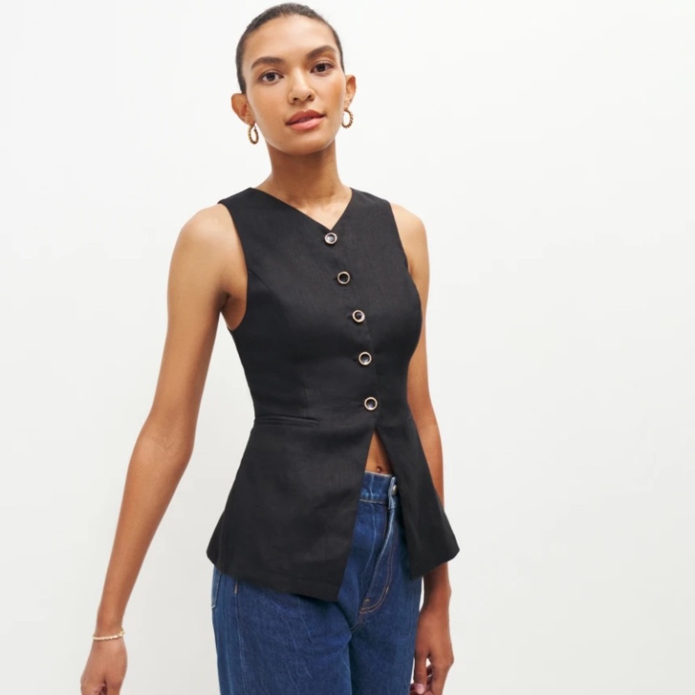 I am selling the Reformation Apen Linen top in Black, Size 0.